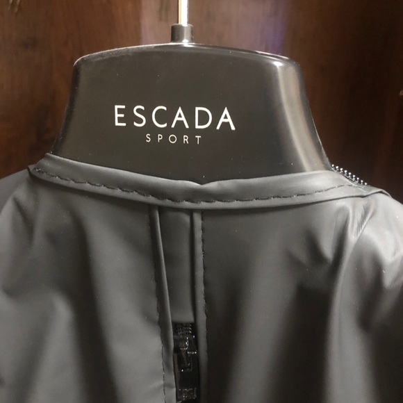 Coat - Picture 5 of 5